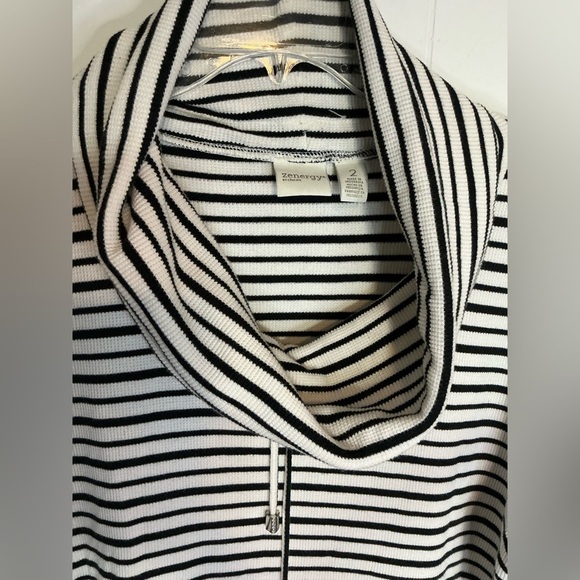 Zenergy Sweater Womens Size 2 White Black Striped Long Sleeve Cowl Neck - Picture 3 of 5